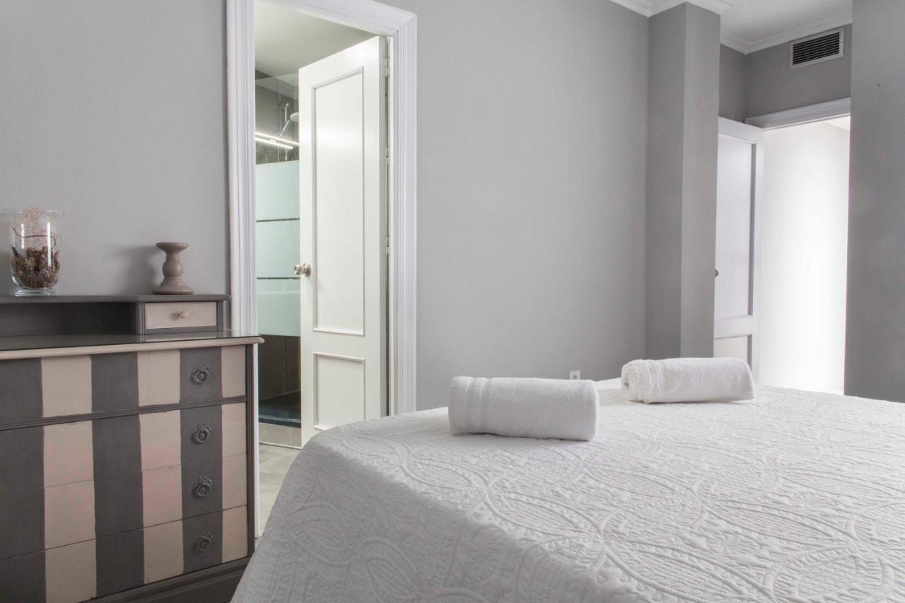 Apartamento En El Centro Totalmente Climatizado, Parking Gratuito Cordova Esterno foto